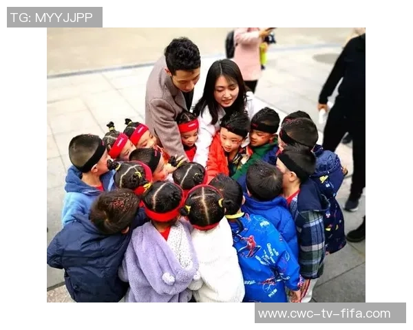 银河足球队风火激情四溢勇夺冠军展现团队精神与拼搏意志